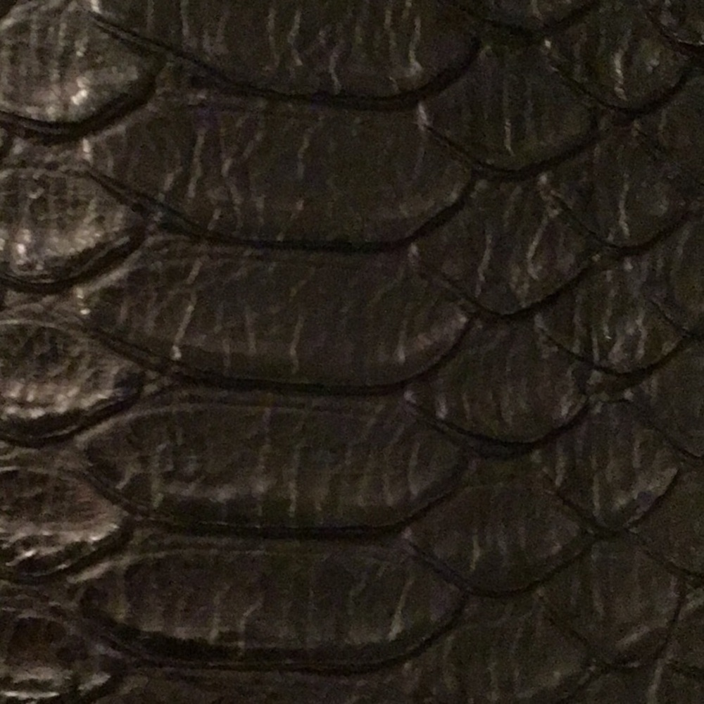 Dooney & Bourke Large Satchel - Picture 5 of 5